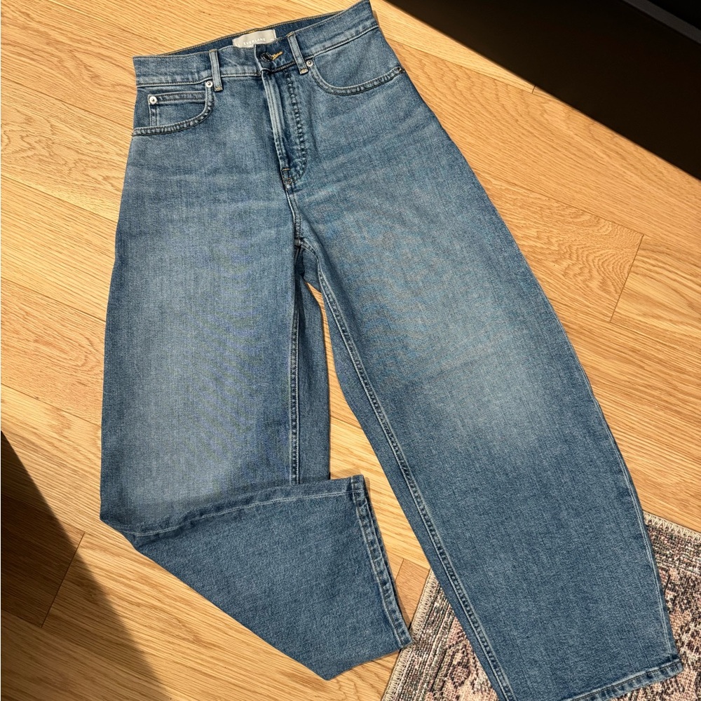 Everlane’s way-high curve denim, size 25